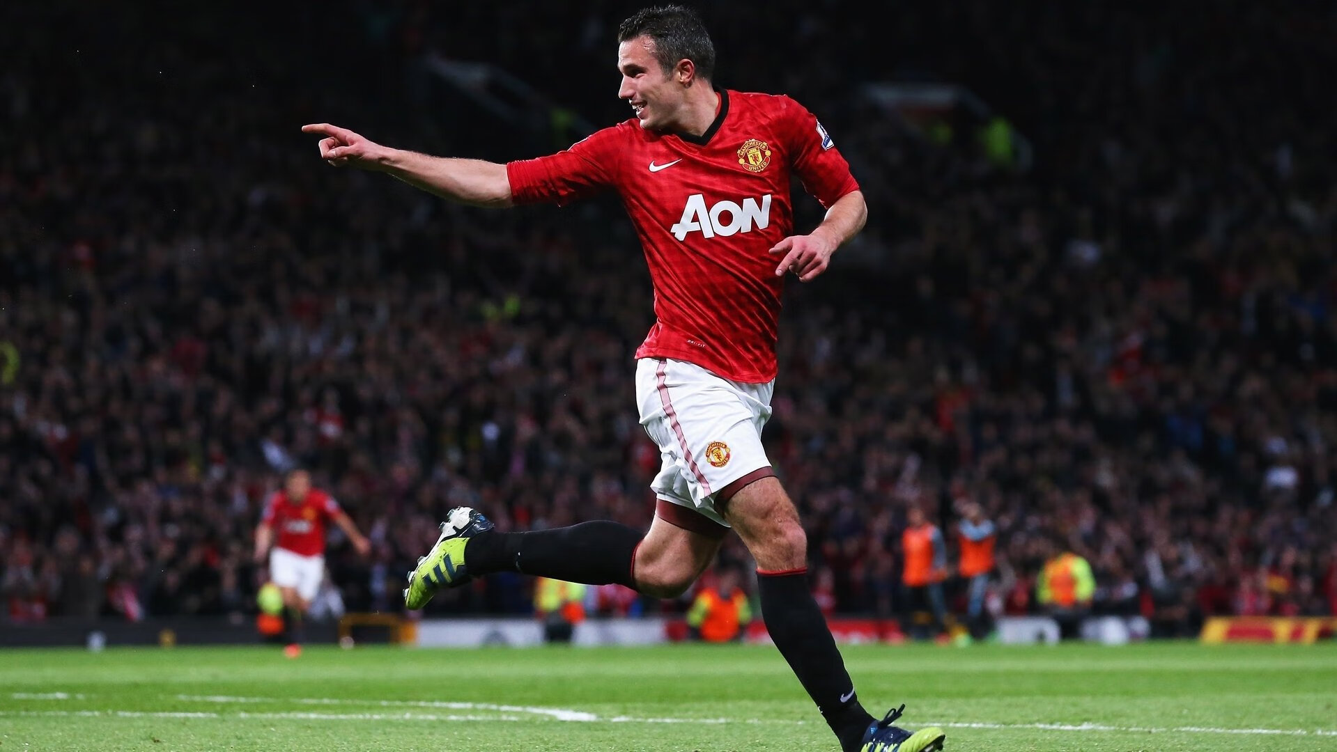 河谷峡湾综合跑步节 赛道穿插长桥与隧道景观